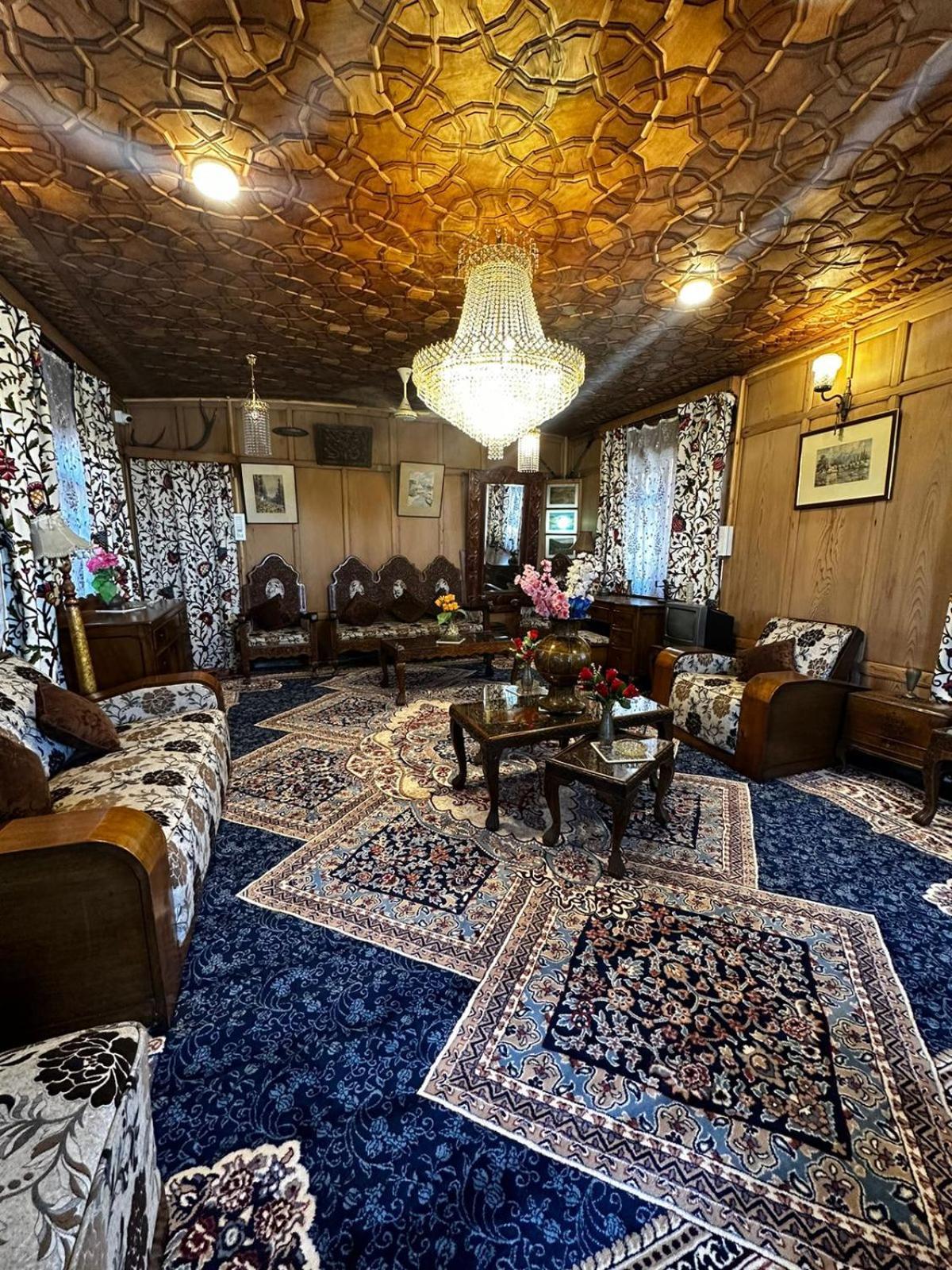 Floating Luxury Group Of Houseboats Hotel Srīnagar Kültér fotó